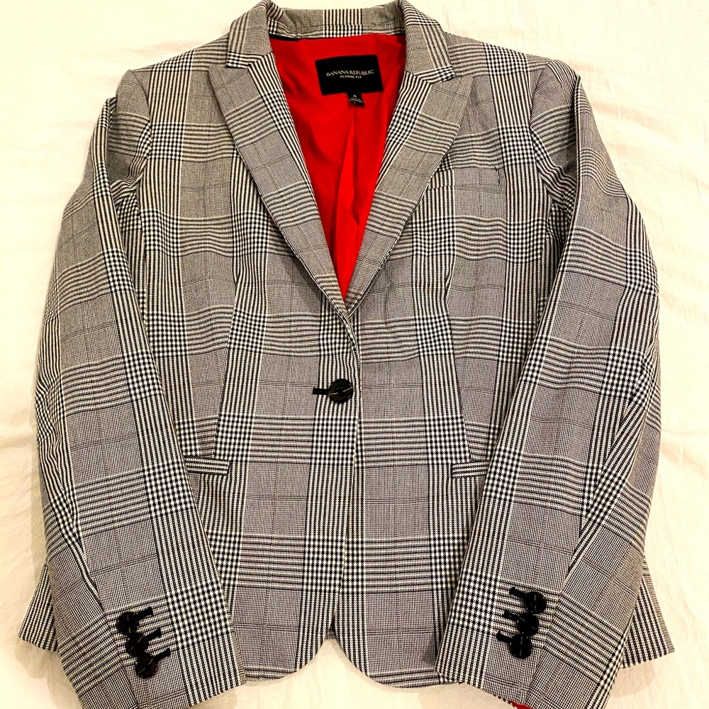 Ladies classic fit blazer